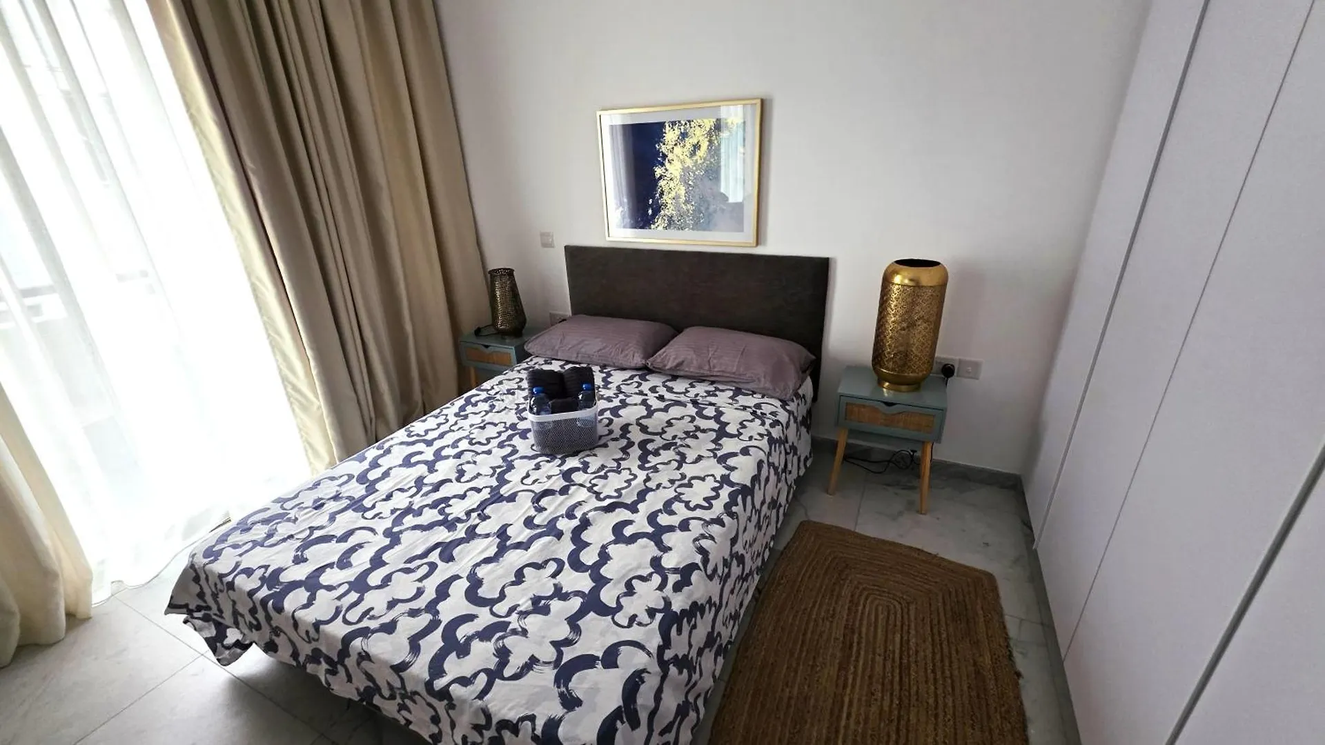 Luxurious 2Br Apartment In City Center With Internet Larnaca Cyprus